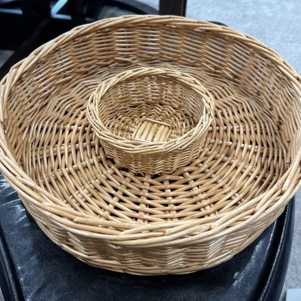 Big Vintage Wicker‎ Basket Sturdy Storage or Serving 16